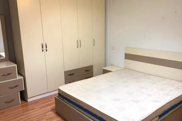 Shtepi me qera 2+1 ne Tirane - 700 Euro