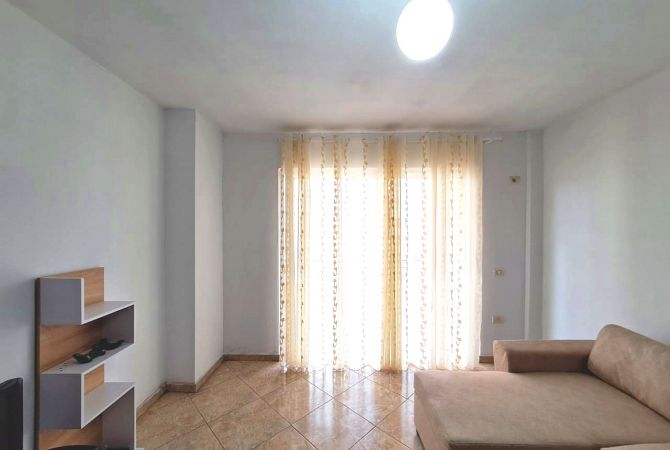 Shtepi me qera 1+1 ne Tirane - 350 Euro