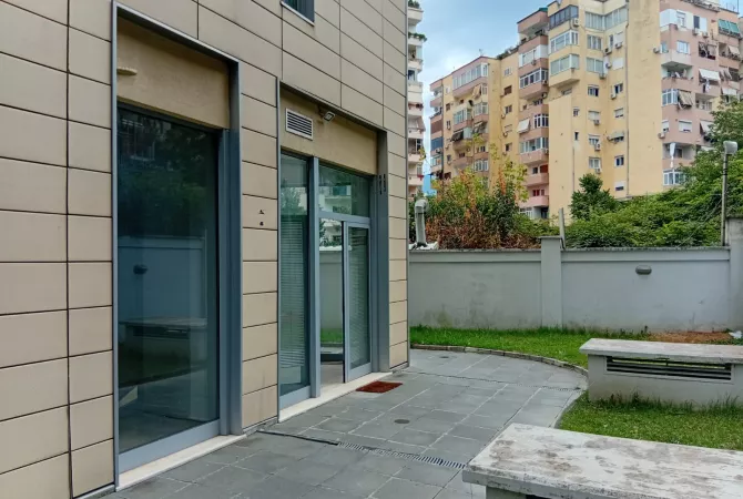 Business Property for Rent 3+1 in Tirana - 800 Euro