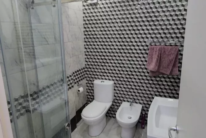 Shtepi me qera Apartament ne Tirane, 2+1, Mobilimi E mobiluar, Pagesa 1,800  Euro.