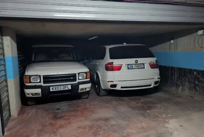 Shtepi me qera Apartament ne Tirane, 2+1, Mobilimi E mobiluar, Pagesa 1,800  Euro.