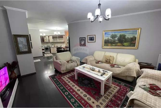 Shtepi ne shitje 2+1 ne Tirane - 160,000 Euro