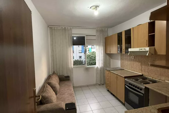 Shtepi me qera 2+1 ne Tirane - 45,000 Leke