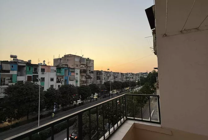 Shtepi me qera 2+1 ne Tirane - 45,000 Leke