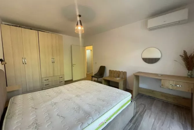 Shtepi me qera 2+1 ne Tirane - 800 Euro