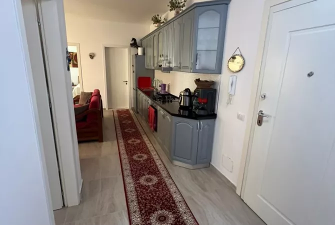 Shtepi ne shitje Apartament ne Durres, 2+1, Mobilimi E mobiluar, Pagesa 220,000  Euro.