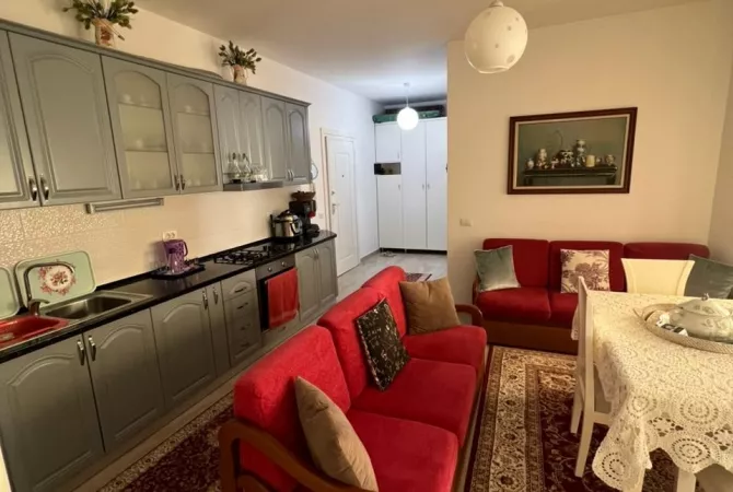 Shtepi ne shitje Apartament ne Durres, 2+1, Mobilimi E mobiluar, Pagesa 220,000  Euro.