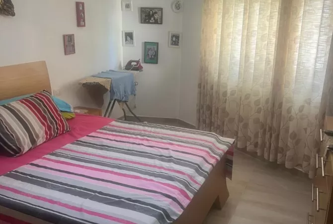 Shtepi ne shitje Apartament ne Durres, 2+1, Mobilimi E mobiluar, Pagesa 220,000  Euro.
