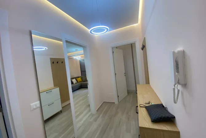 Shtepi me qera Apartament ne Tirane, 1+1, Mobilimi E mobiluar, Pagesa 500  Euro.
