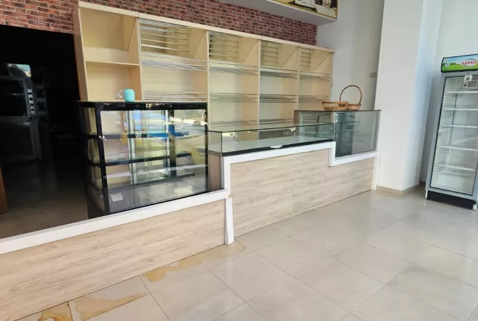 Ambient biznesi me qera 1+1 ne Tirane - 800 Euro