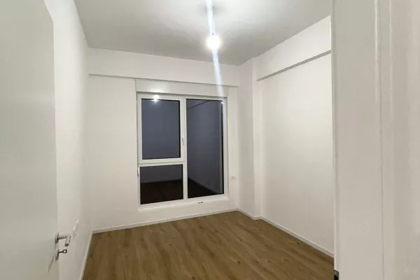 Shtepi me qera 1+1 ne Tirane - 35,000 Leke