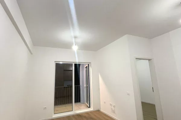 Shtepi me qera 1+1 ne Tirane - 35,000 Leke