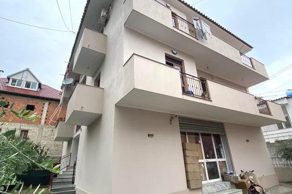 Shtepi ne shitje 2+1 ne Tirane - 950,000 Euro