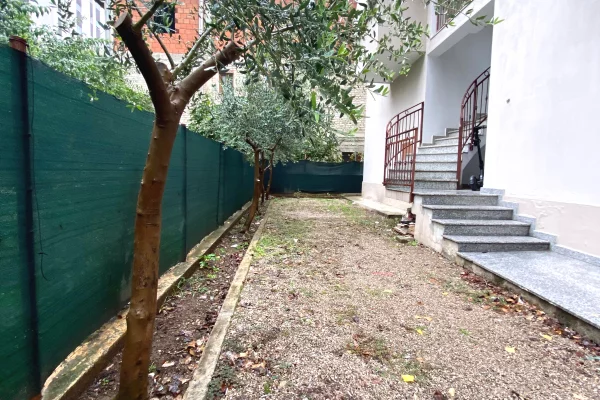 Shtepi ne shitje 2+1 ne Tirane - 950,000 Euro