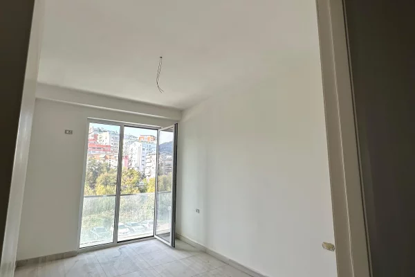 Apartment for sale in Tirana 2+1, Emty
