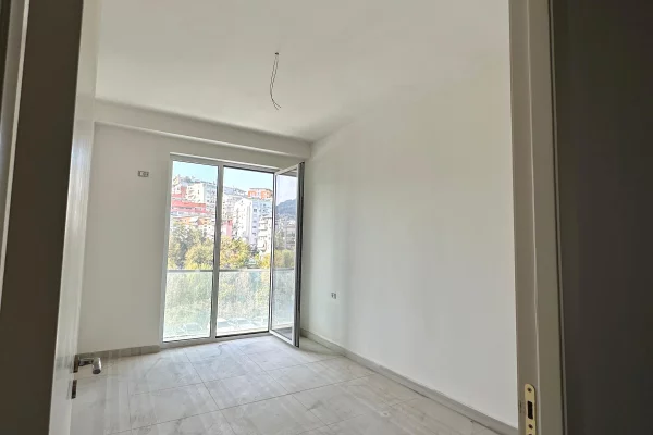 Apartment for sale in Tirana 2+1, Emty