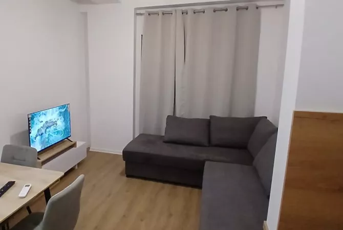 Shtepi me qera Apartament ne Tirane, 1+1, Mobilimi E mobiluar, Pagesa 42,000  Leke.