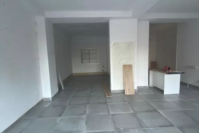 Ambient biznesi me qera 1+1 ne Tirane - 700 Euro