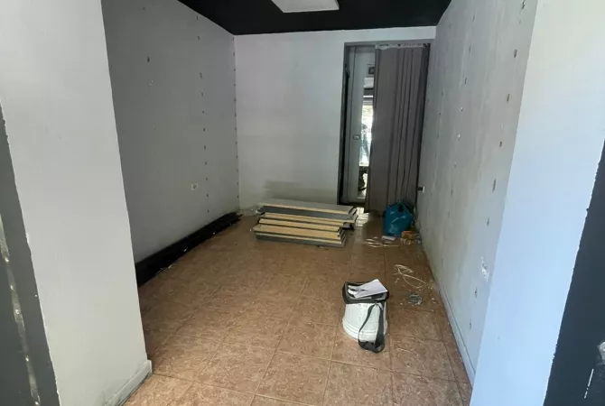 Ambient biznesi me qera 1+1 ne Tirane - 700 Euro