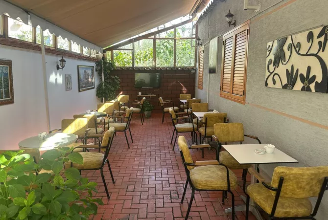 Ambiente Commerciale in Affitto 1+1 a Tirana - 1,500 Euro