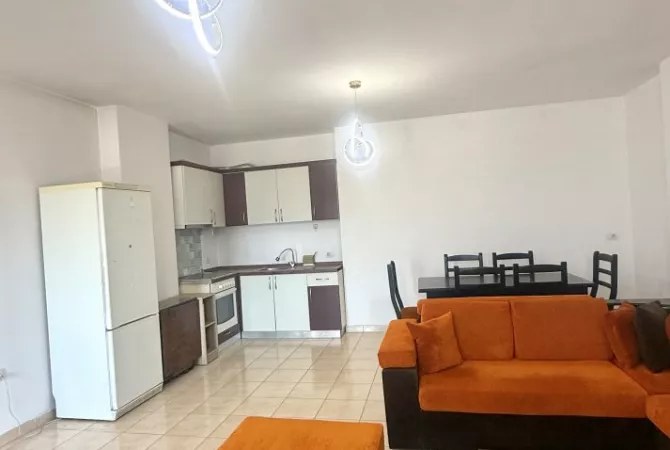 Shtepi me qera 1+1 ne Tirane - 400 Euro