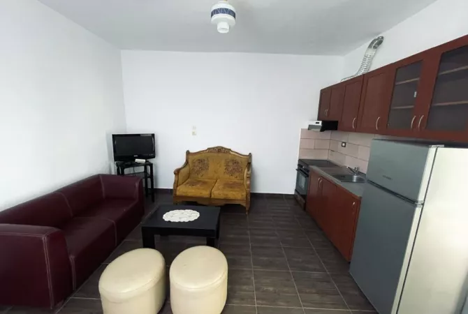 Shtepi me qera 1+1 ne Tirane - 300 Euro