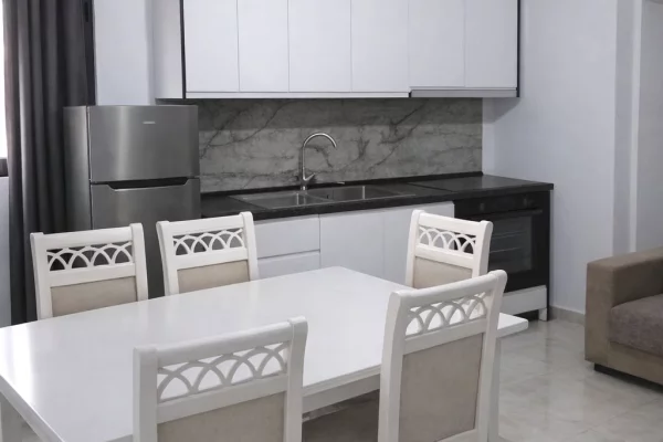 Shtepi me qera 2+1 ne Tirane - 400 Euro