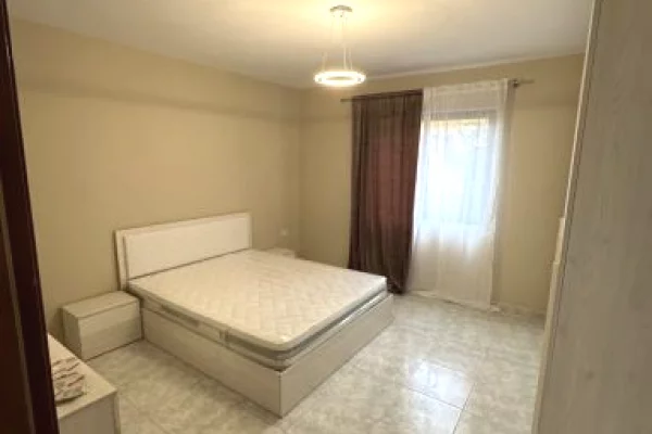 Shtepi me qera 2+1 ne Tirane - 400 Euro