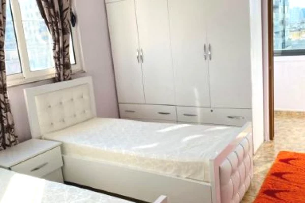 Shtepi me qera Apartament ne Tirane, 2+1, Mobilimi E mobiluar, Pagesa 600  Euro.