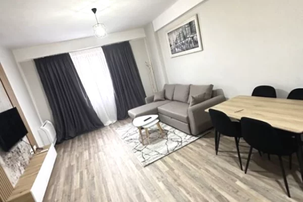 Shtepi me qera Apartament ne Tirane, 1+1, Mobilimi E mobiluar, Pagesa 500  Euro.