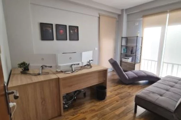 Jepet ambient biznesi 4+1+2+ 2 Poste Parkimi me qira , tek 21 Dhjetori 