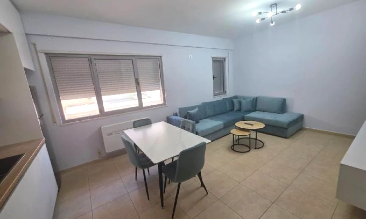 Shtepi me qera Apartament ne Tirane, 1+1, Mobilimi E mobiluar, Pagesa 500  Euro.