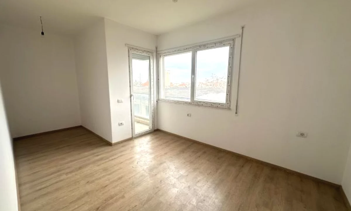 Apartment for sale in Tirana 1+1, Emty