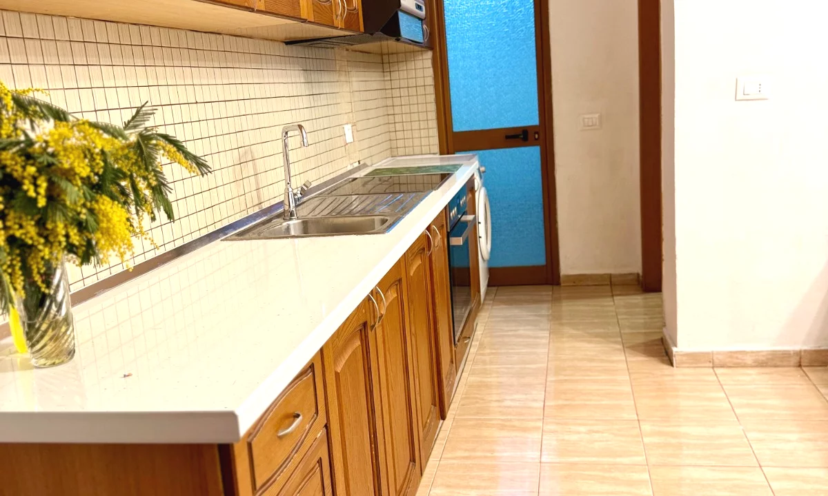 Appartamento in affitto a Tirana 1+1, Arredato