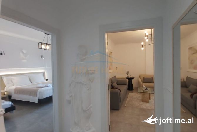 Shtepi me qera 2+1 ne Tirane - 1,250 Euro