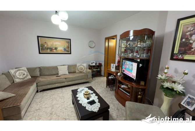 Shtepi ne shitje 1+1 ne Tirane - 199,000 Euro