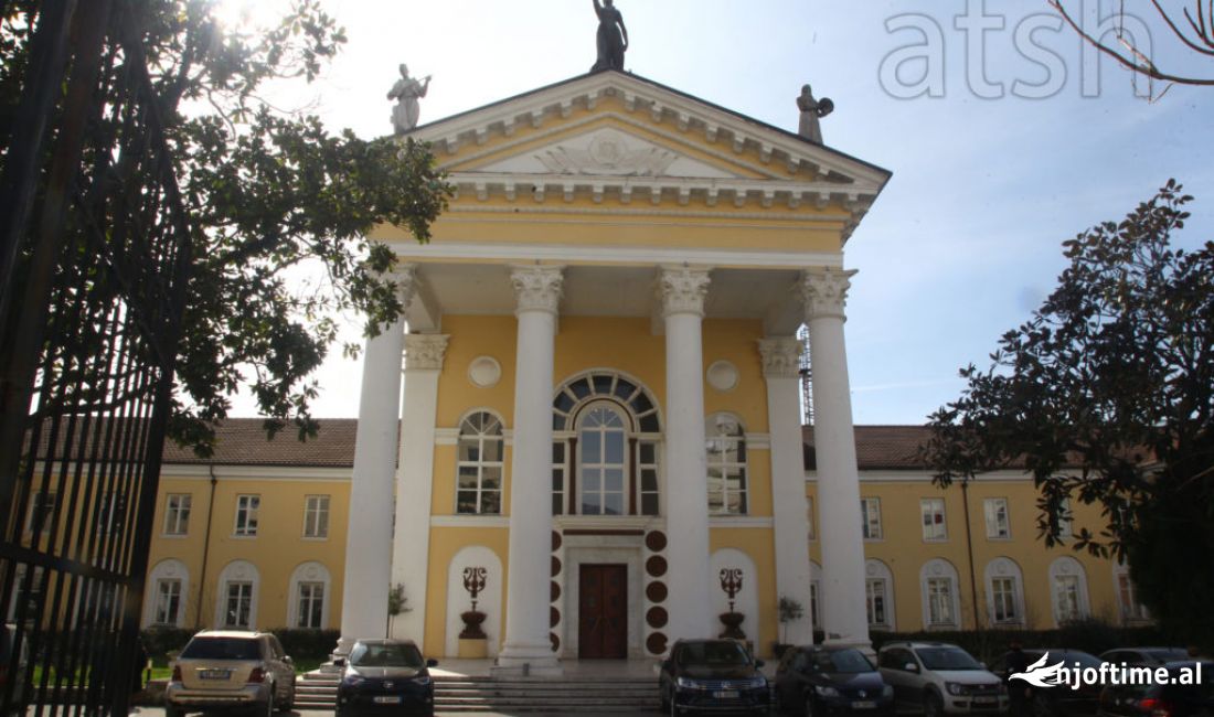 Shtepi ne shitje Apartament ne Tirane, 1+1, Mobilimi Bosh, pa mobiluar, Pagesa 109,000  Euro.