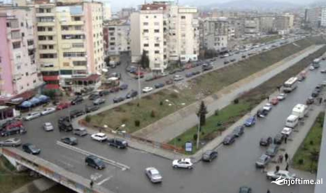 Shtepi ne shitje Apartament ne Tirane, 1+1, Mobilimi E mobiluar, Pagesa 98,000  Euro.