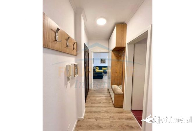 Shtepi me qera Apartament ne Tirane, 1+1, Mobilimi E mobiluar, Pagesa 500  Euro.