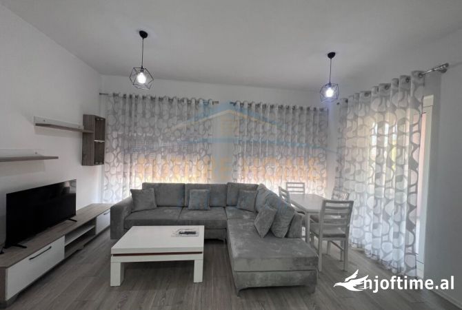 Shtepi me qera 2+1 ne Tirane - 450 Euro