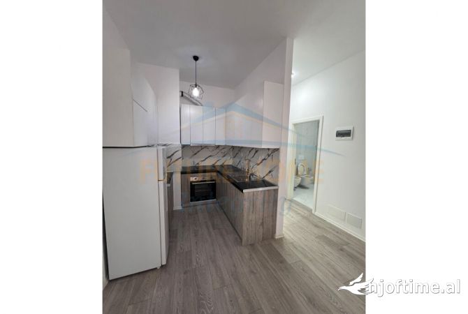 Shtepi me qera Apartament ne Tirane, 2+1, Mobilimi E mobiluar, Pagesa 450  Euro.
