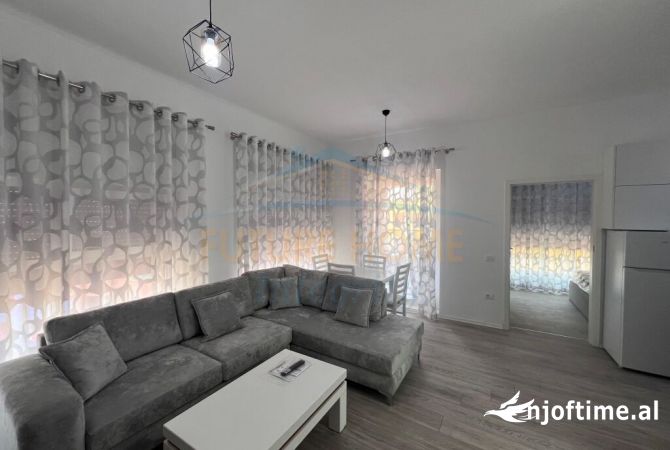 Shtepi me qera 2+1 ne Tirane - 450 Euro