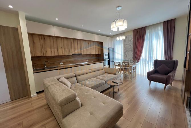 Shtepi me qera 2+1 ne Tirane - 750 Euro