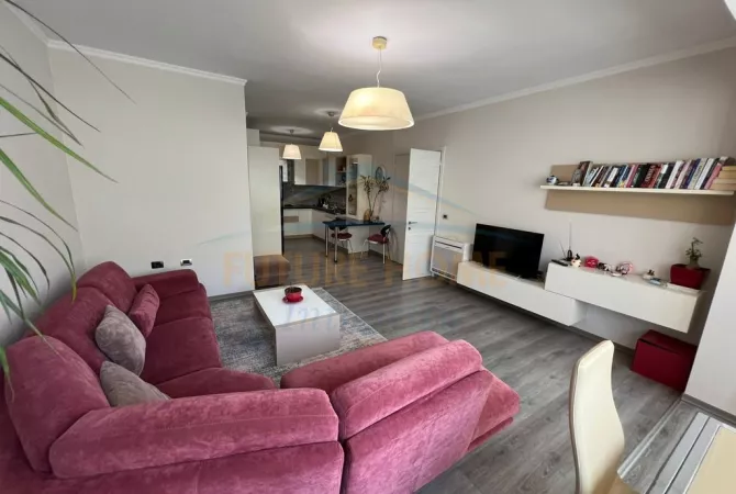 Shtepi me qera 2+1 ne Tirane - 450 Euro