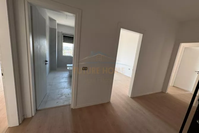 Shtepi ne shitje Apartament ne Tirane, 2+1, Mobilimi Bosh, pa mobiluar, Pagesa 96,000  Euro.