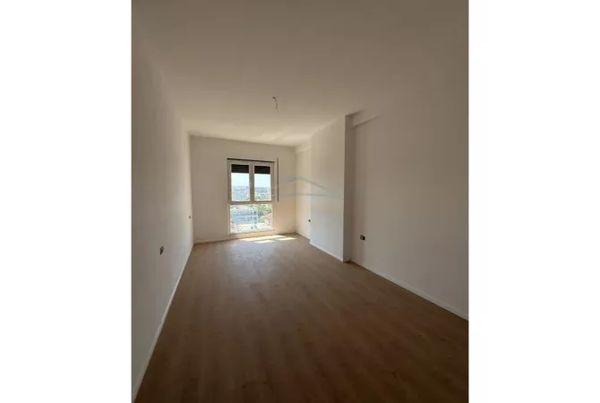 Shtepi ne shitje Apartament ne Tirane, 2+1, Mobilimi Bosh, pa mobiluar, Pagesa 96,000  Euro.