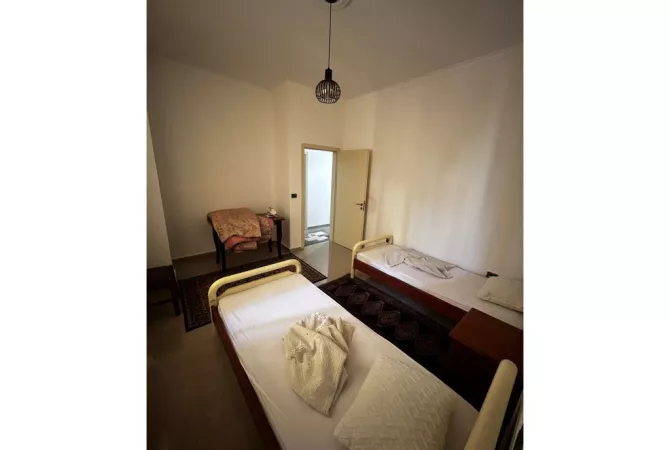 Shtepi me qera Apartament ne Tirane, 2+1, Mobilimi E mobiluar, Pagesa 550  Euro.