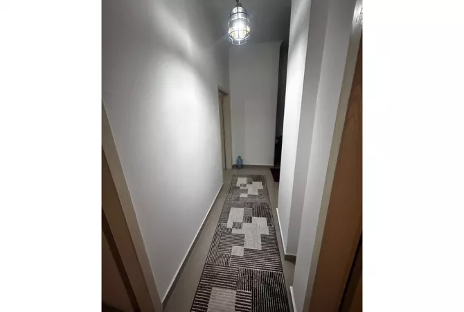 Shtepi me qera Apartament ne Tirane, 2+1, Mobilimi E mobiluar, Pagesa 550  Euro.