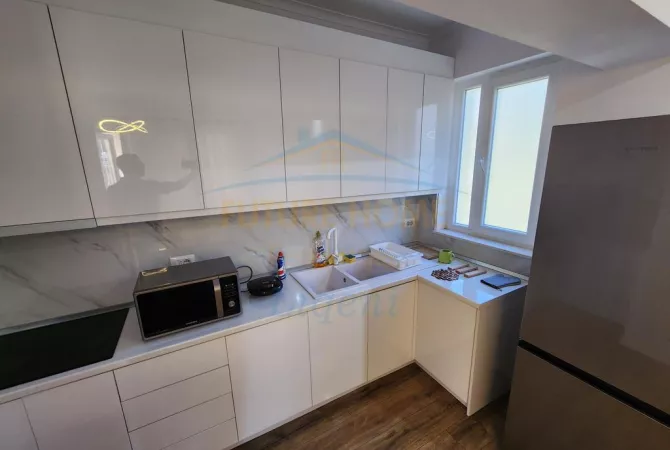 Shtepi me qera 1+1 ne Tirane - 650 Euro
