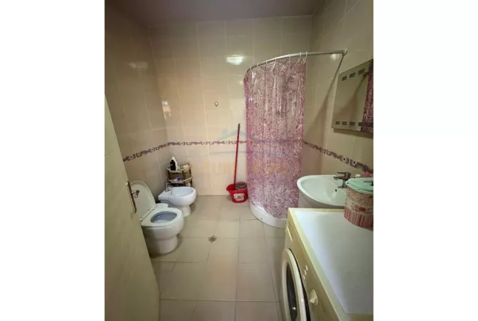 Shtepi me qera Apartament ne Tirane, 2+1, Mobilimi E mobiluar, Pagesa 470  Euro.